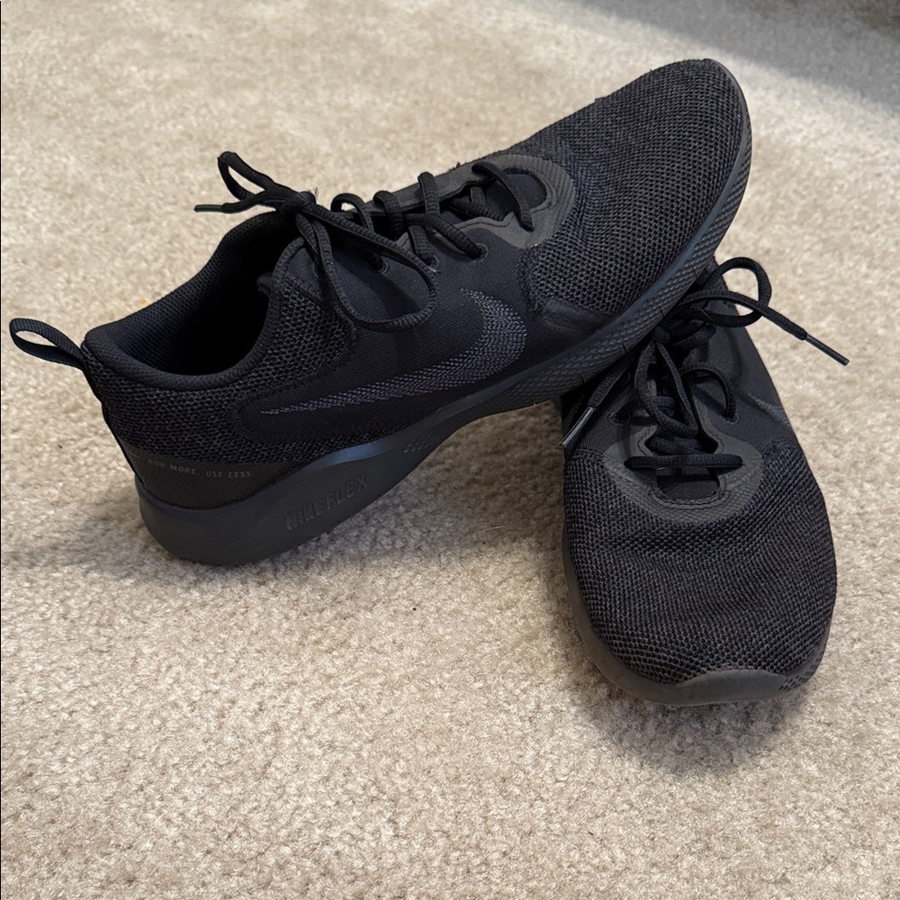 Men’s Nike Flex Black Running Shoes - 11.5